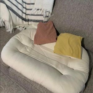 Snuggle Me Organic Infant Lounger with Covers